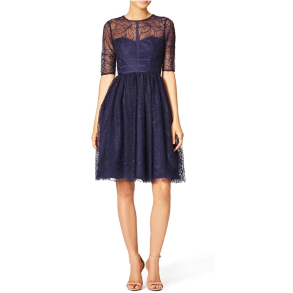 Monique Lhuillier 12 Shift Lace Dress Navy Crew Neck Hourglass Short Sleeveless